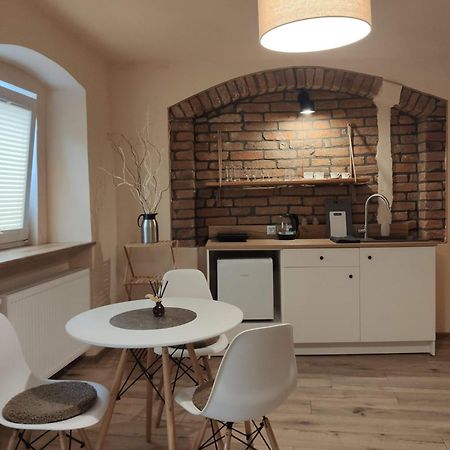 Apartamenty I Pokoje Goscinne "Wacus" Srebrna Góra 외부 사진