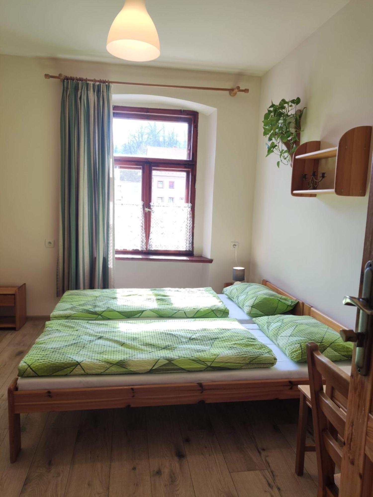 Apartamenty I Pokoje Goscinne "Wacus" Srebrna Góra 외부 사진