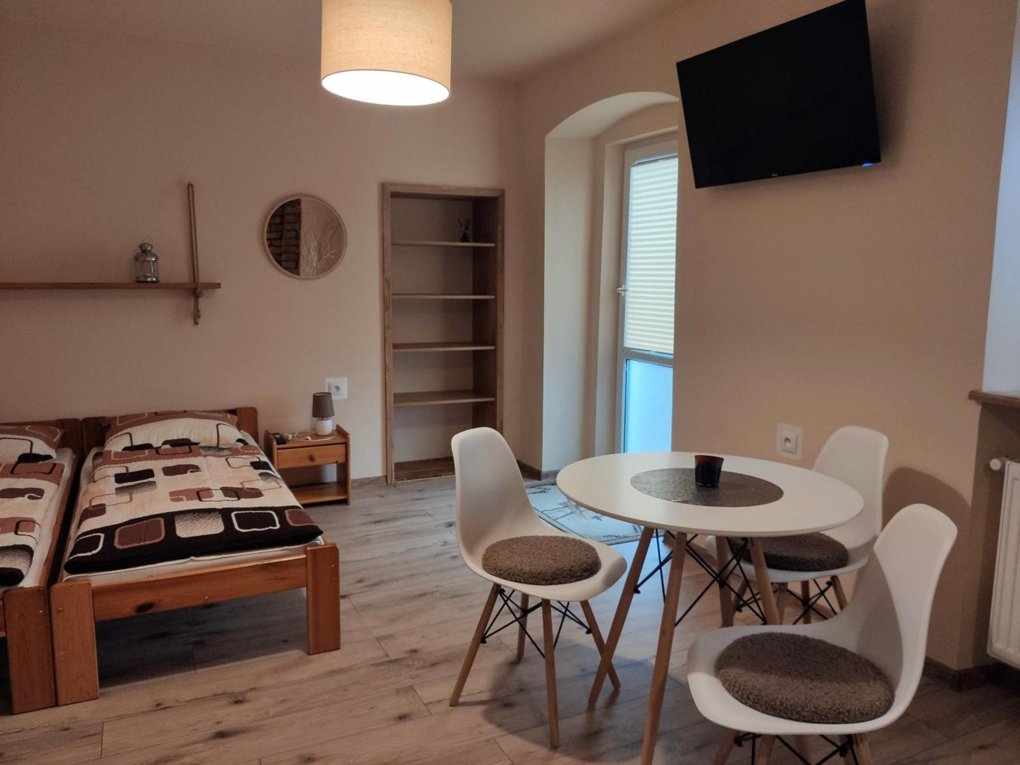 Apartamenty I Pokoje Goscinne "Wacus" Srebrna Góra 외부 사진